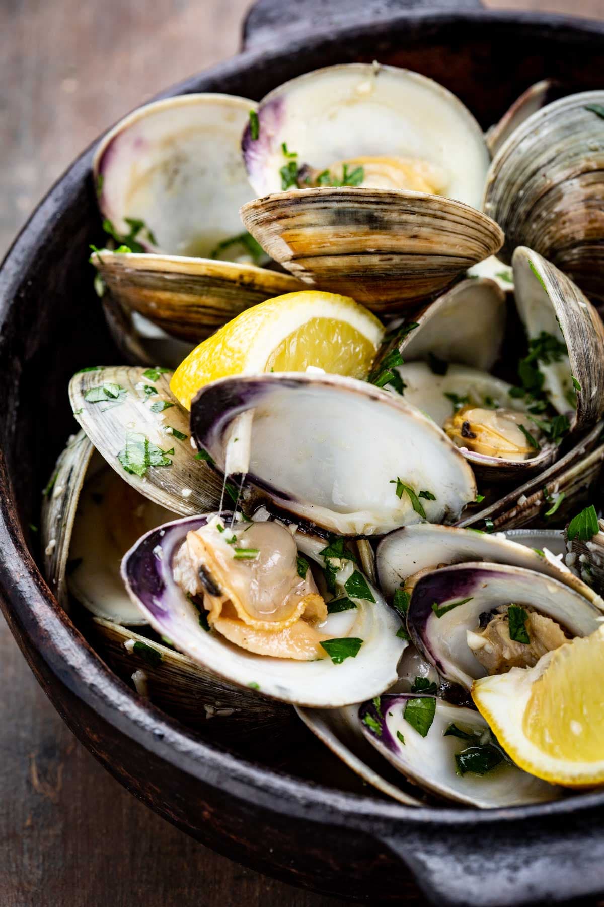 Garlic Butter Steamed Clams