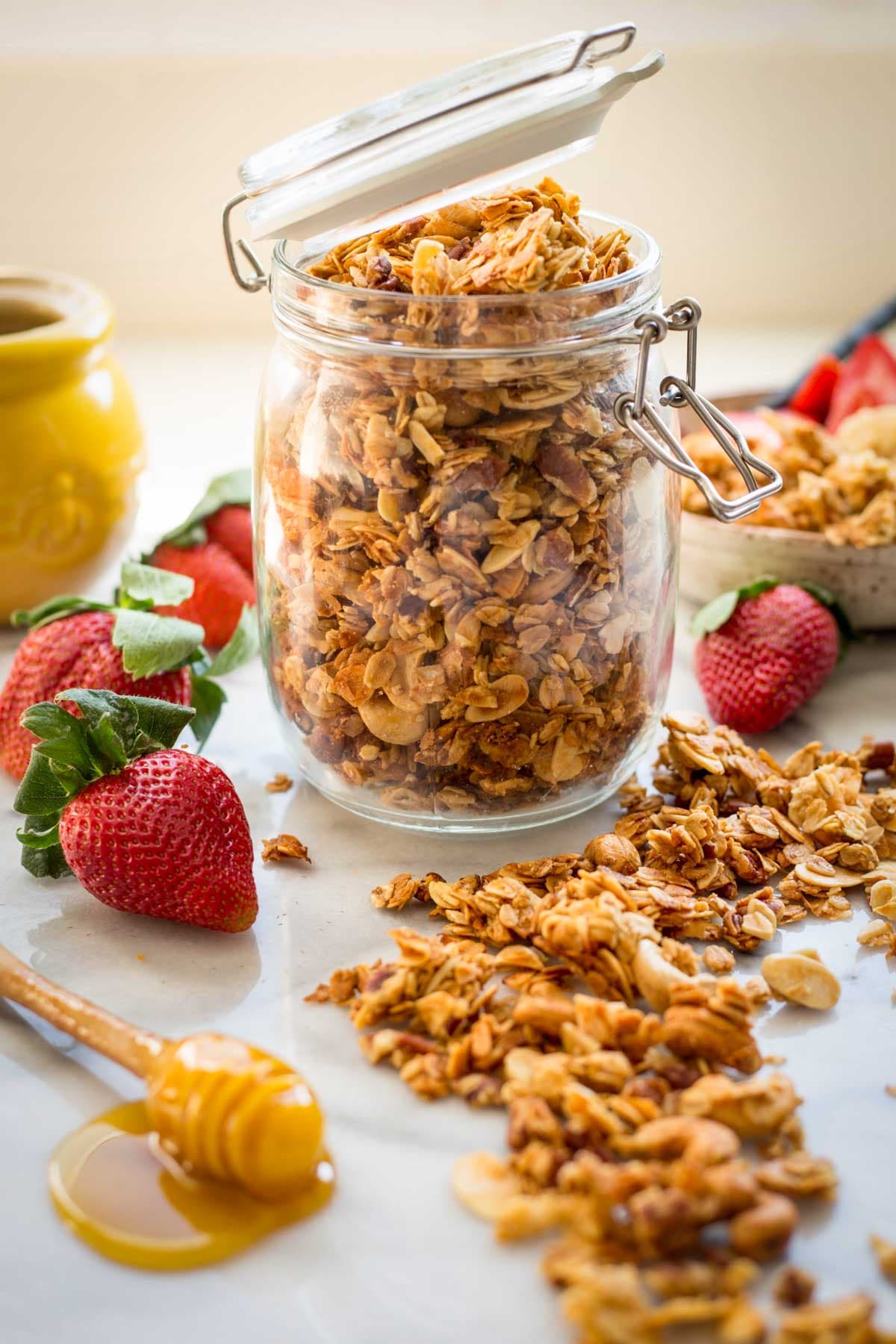 Easy Honey Granola