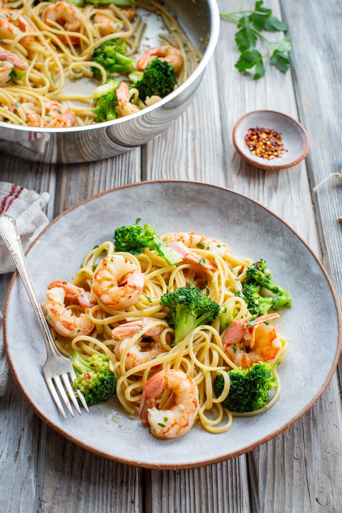 Restaurant Style Shrimp and Broccoli Linguine