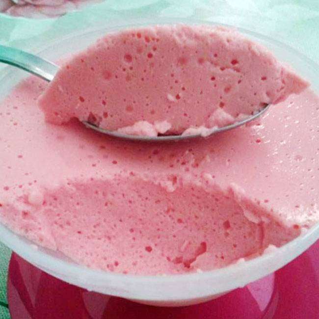 Mousse de Morango com Gelatina