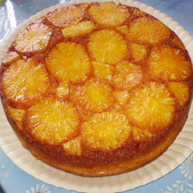 Bolo Caramelado de Abacaxi