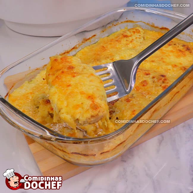 Frango Gratinado com Molho Branco