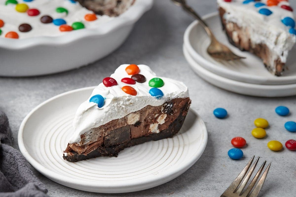 Chocolate Pudding Candy Pie