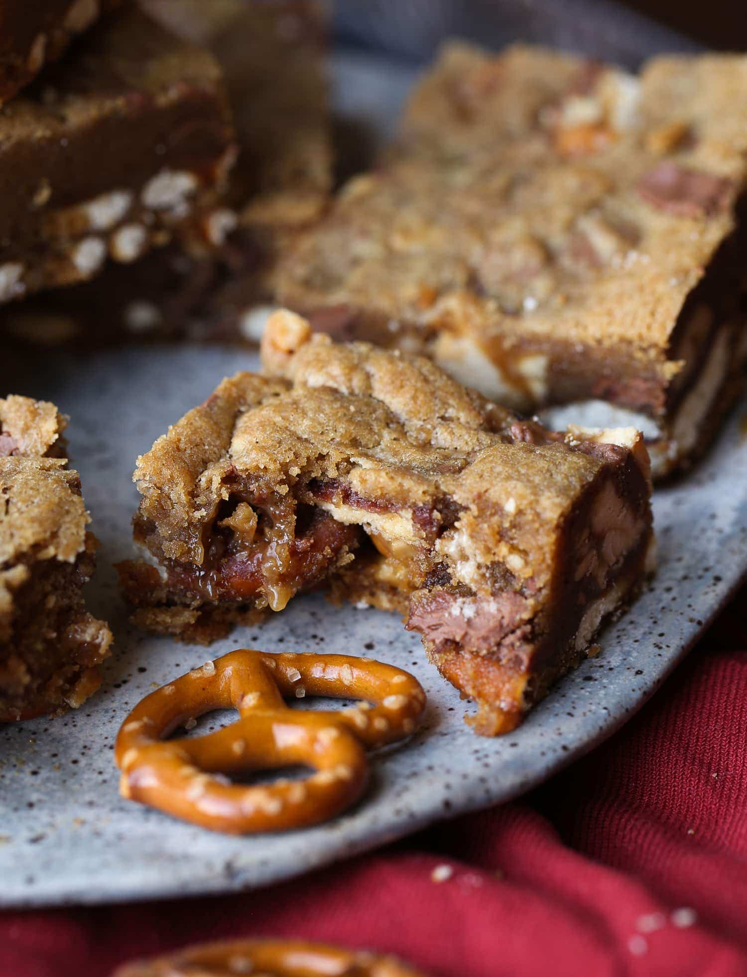 Pretzel Bottom Snickers Blondies