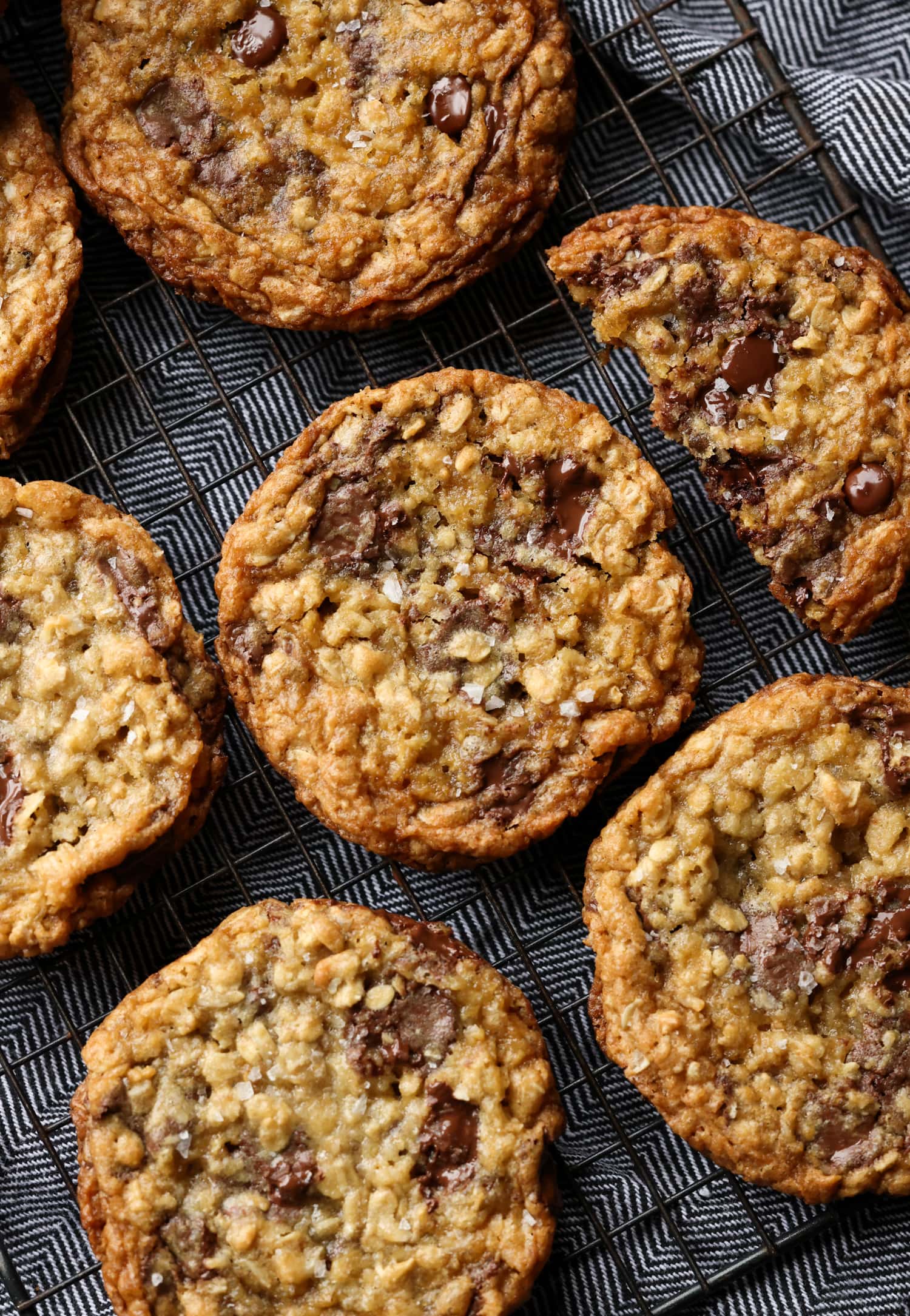 Crispy, Chewy Oatmeal Cookies