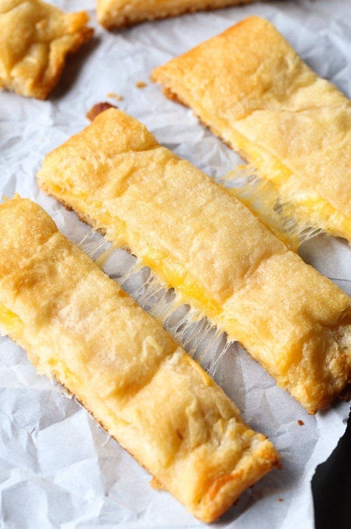 Easy Cheesy Breadsticks