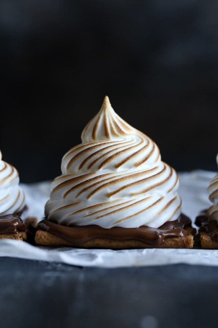 Fluffy Marshmallow Frosting