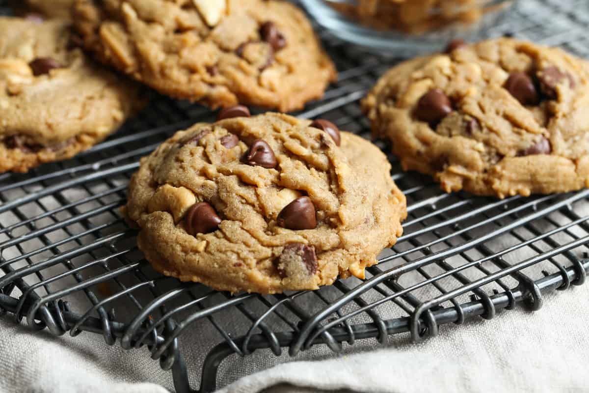 Salted Toffee Cashew Cookies