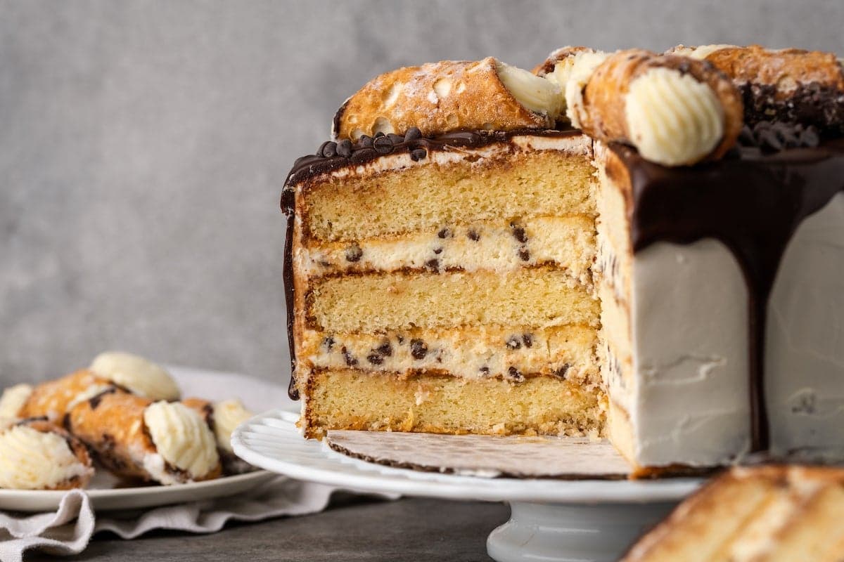 Cannoli Cake