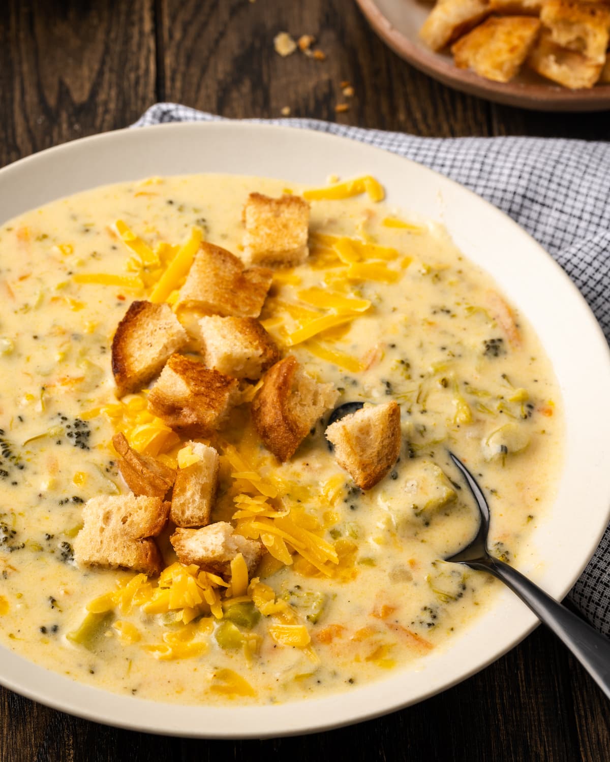 Instant Pot Broccoli Cheddar Soup