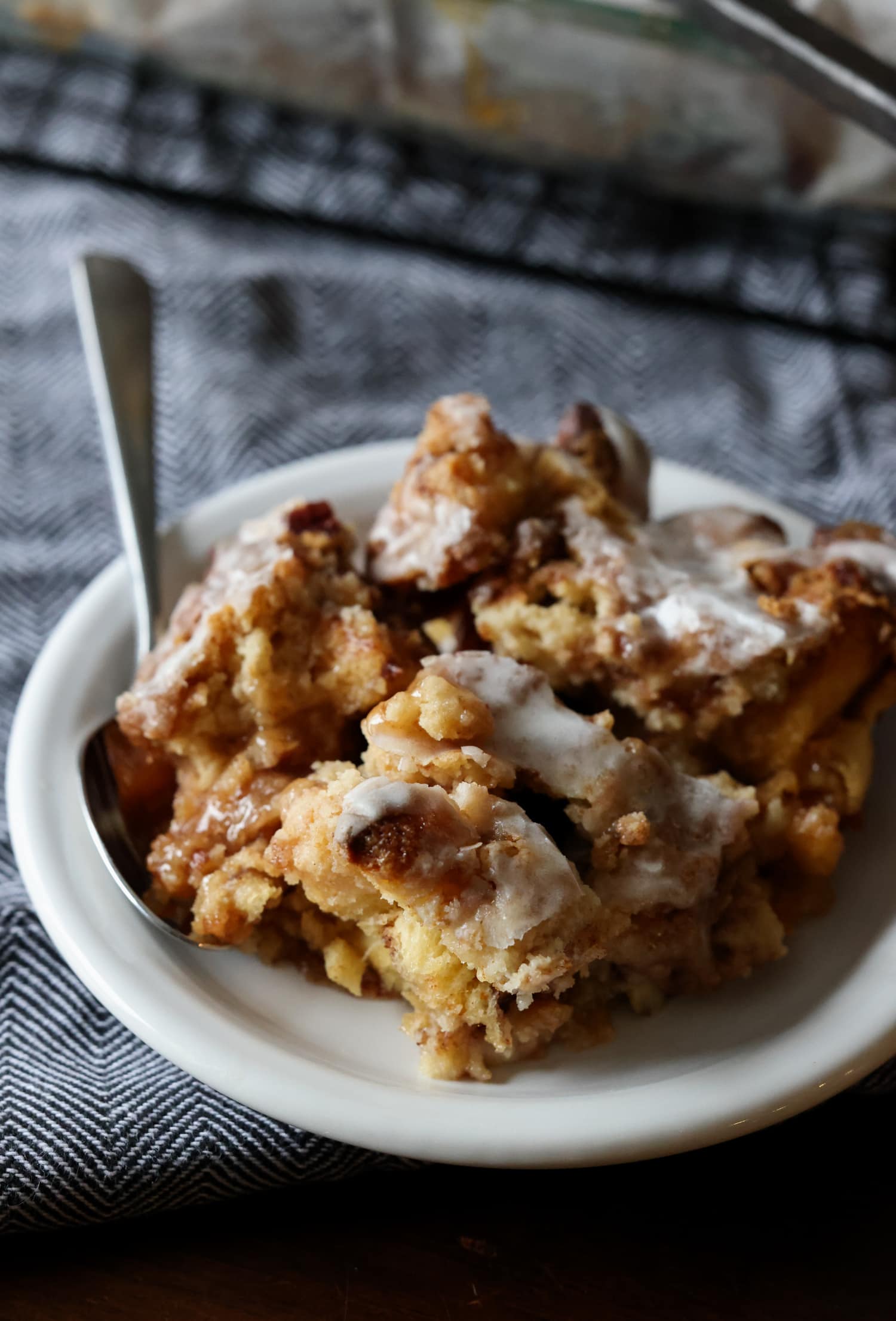 TikTok Cinnamon Roll Dump Cake