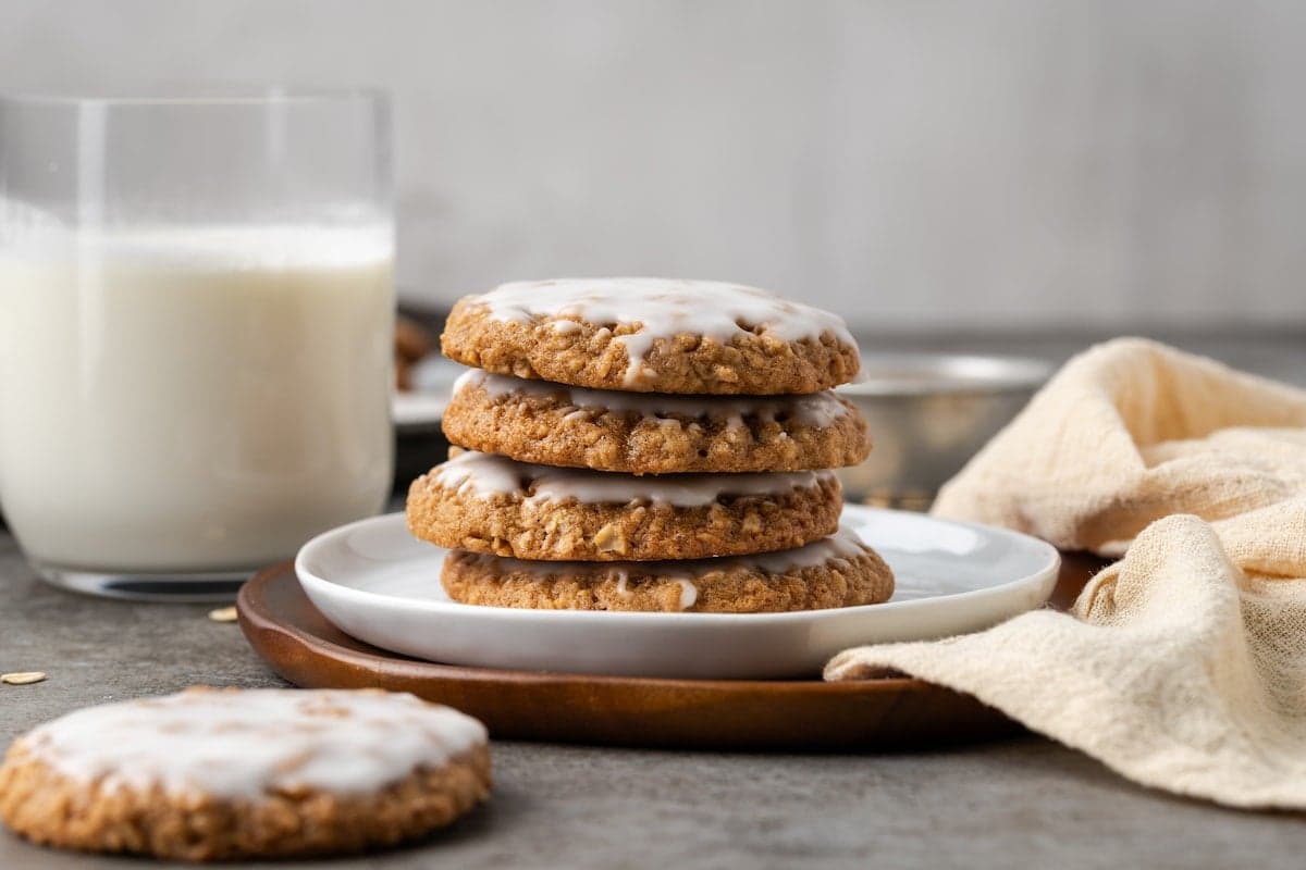 Iced Oatmeal Cookies