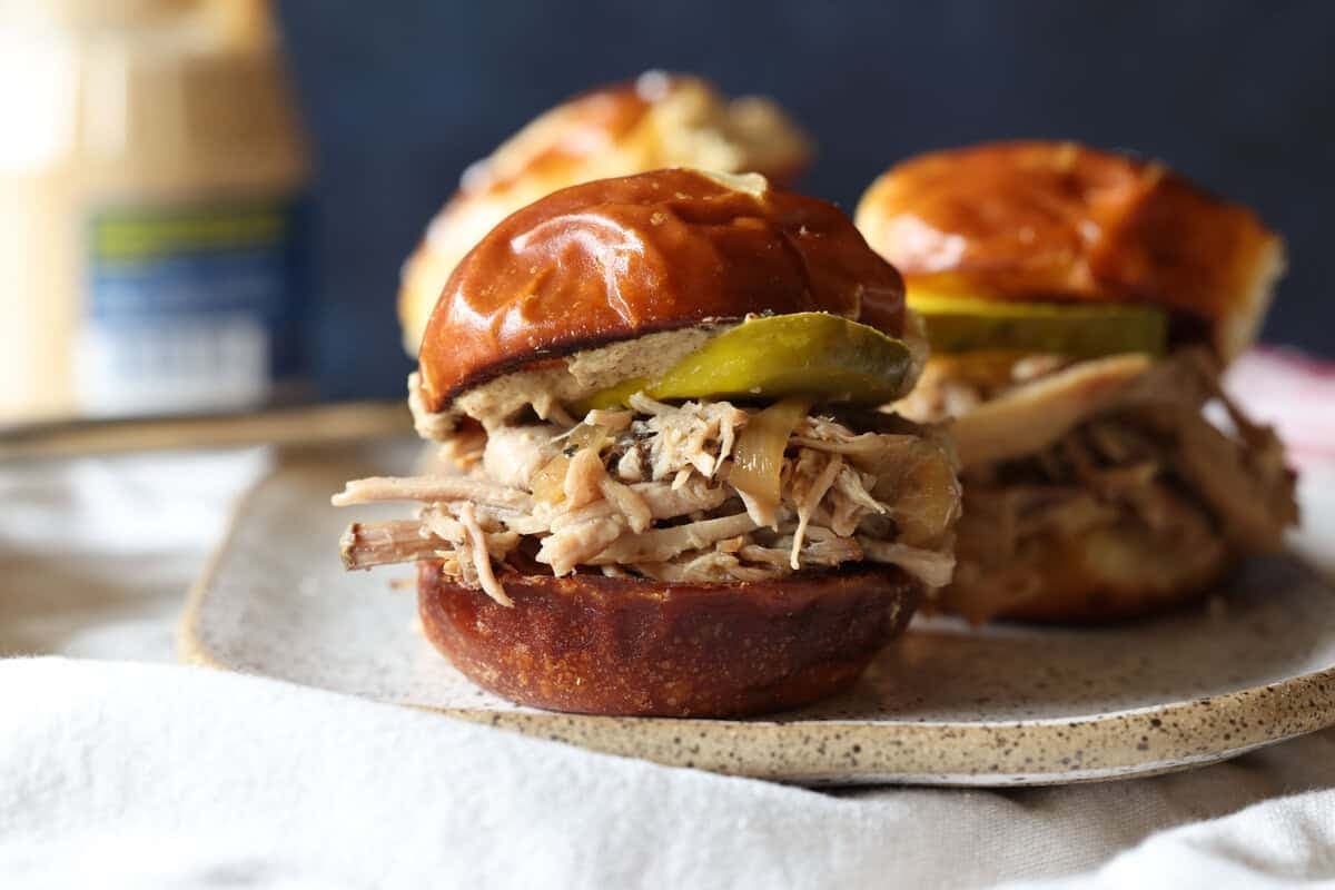 Crock Pot Pulled Pork Sliders