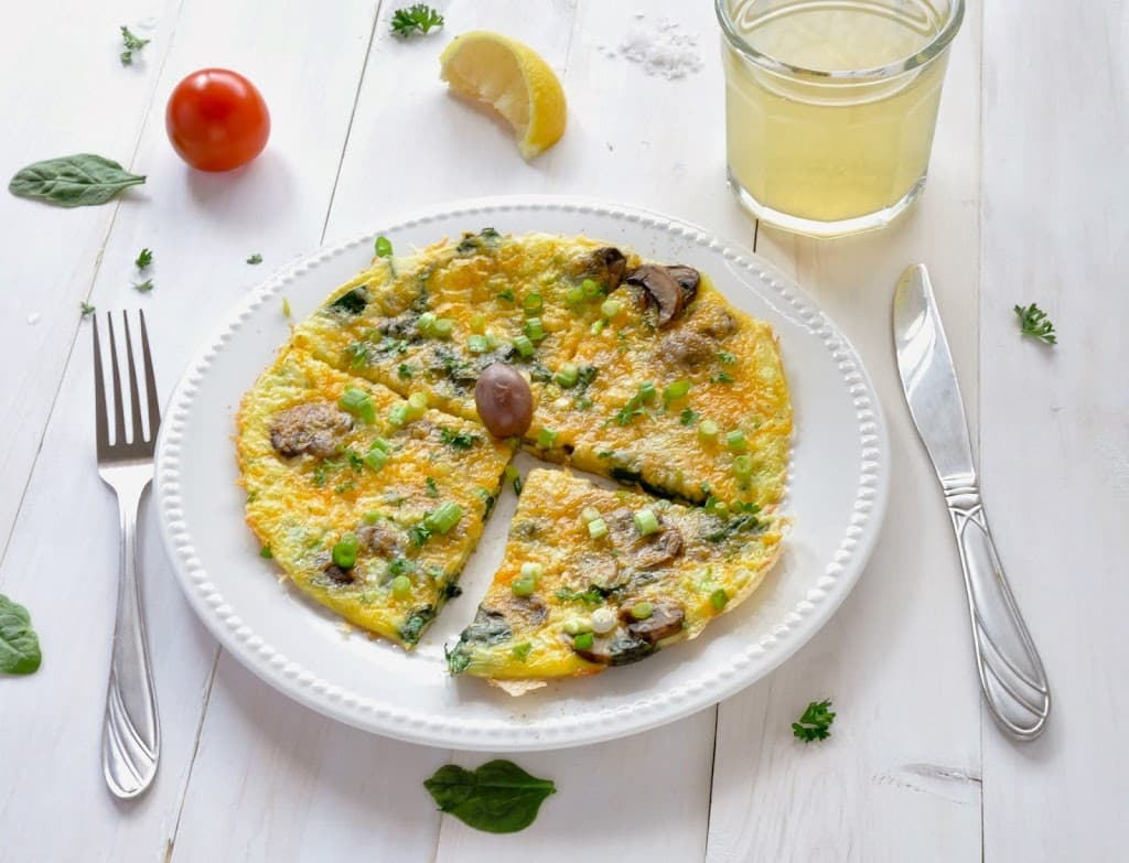 Spinach, mushroom and cheddar frittata