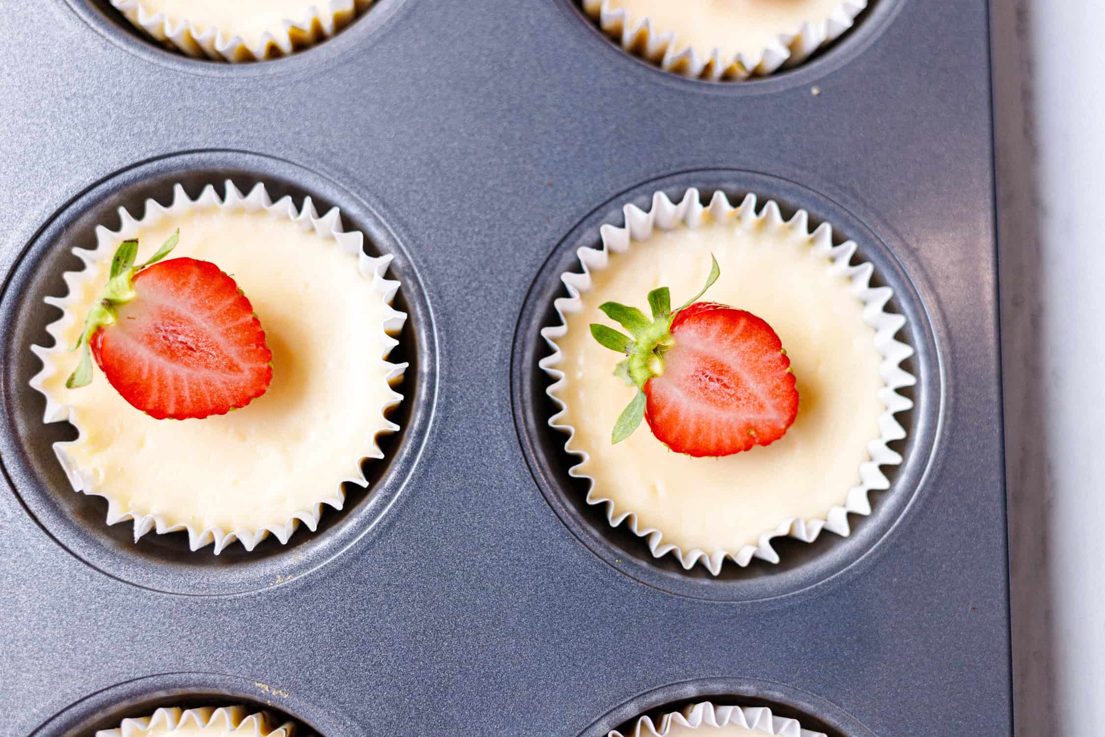 Cheesecake Cupcakes with Strawberries