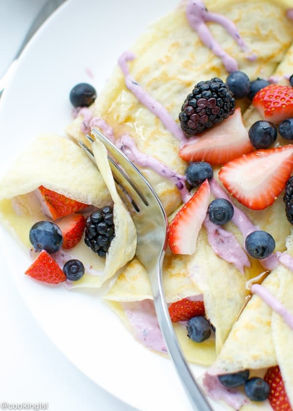 Berry Cheesecake Crepes