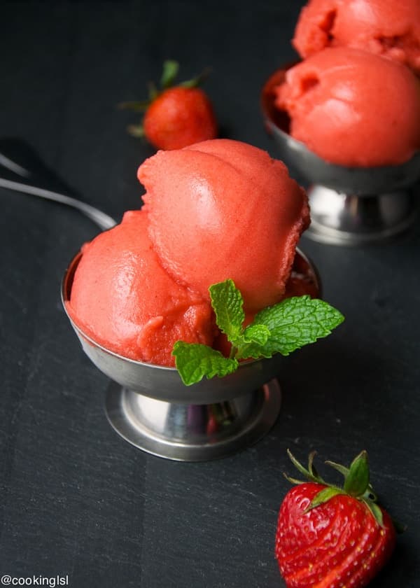 Strawberry Sorbet (Fresh & Easy)