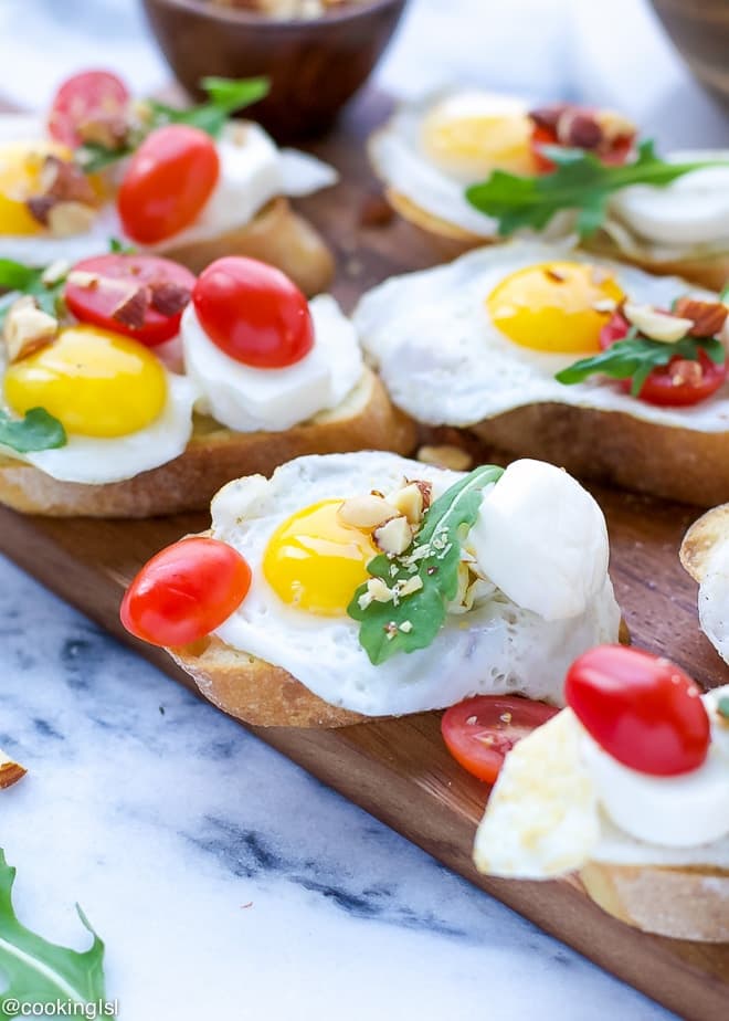 Crostini With Quail Eggs {Perfect For Brunch}