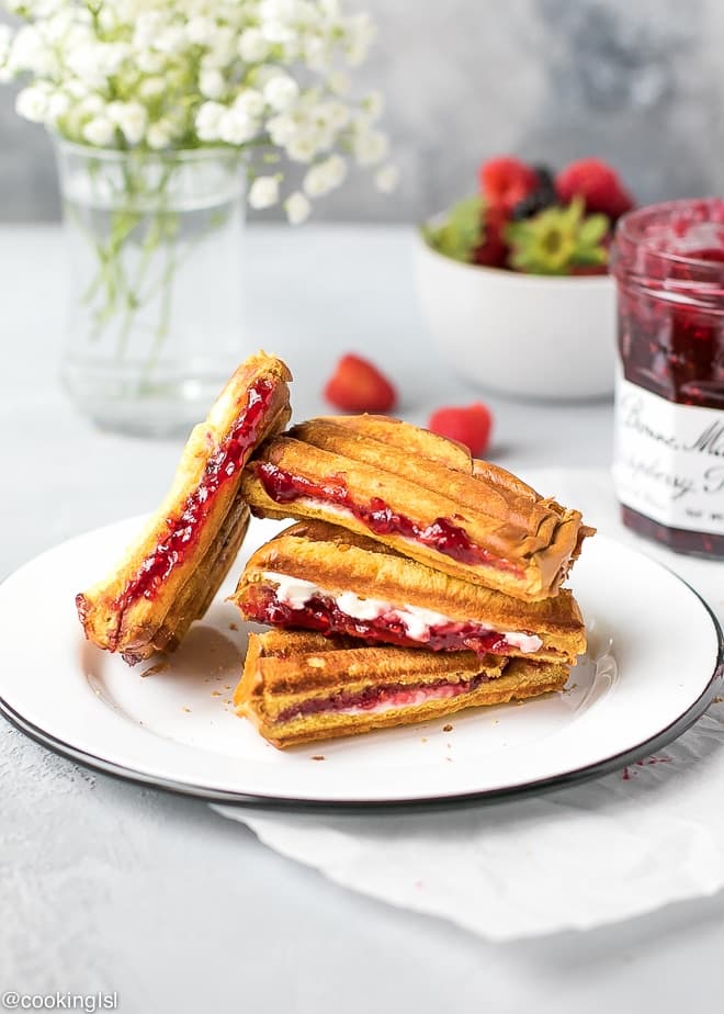 SWEET RASPBERRY PANINI