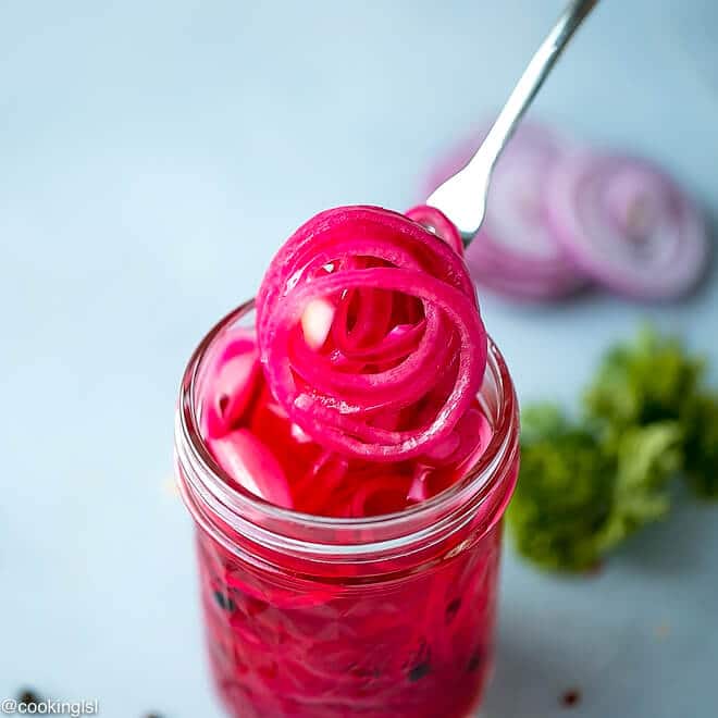 Quick Pickled Red Onions (Easy 5-Minute Recipe)