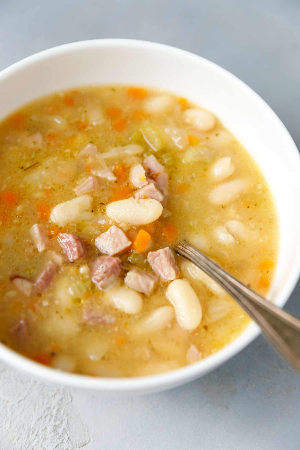 White bean and ham soup