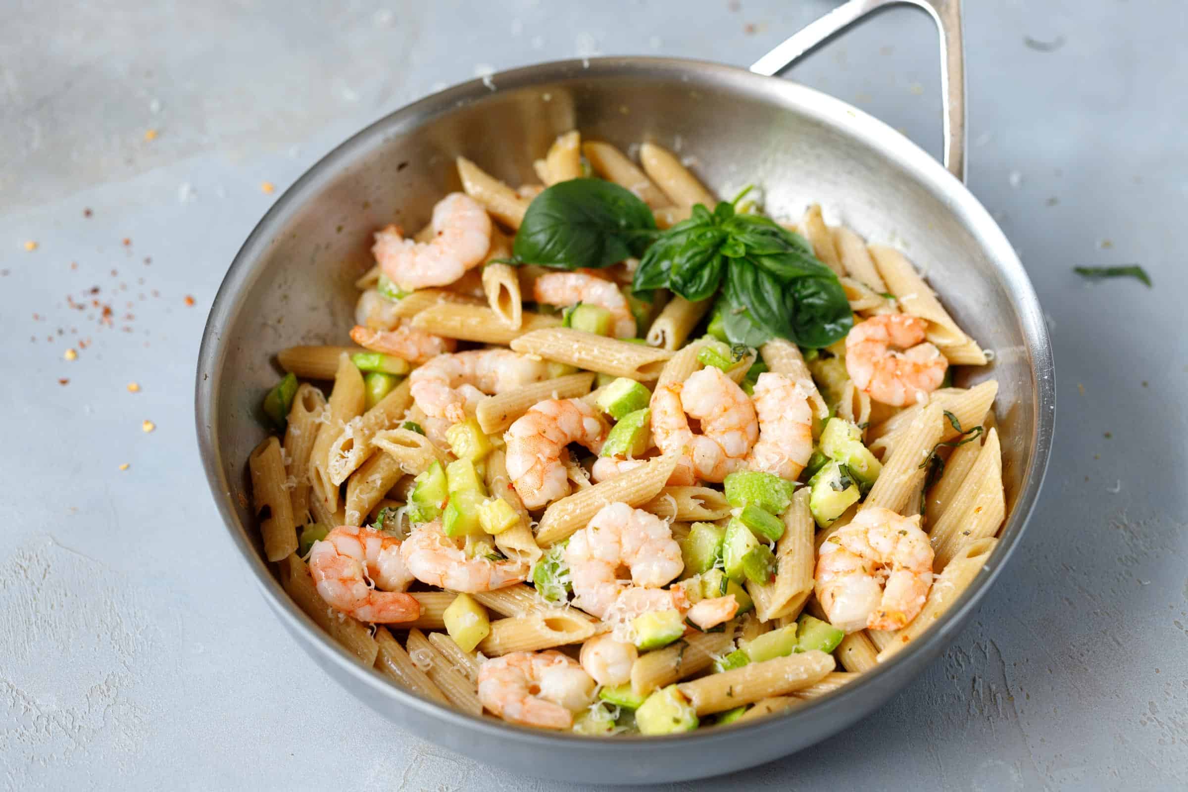 Pasta With Shrimp and Zucchini