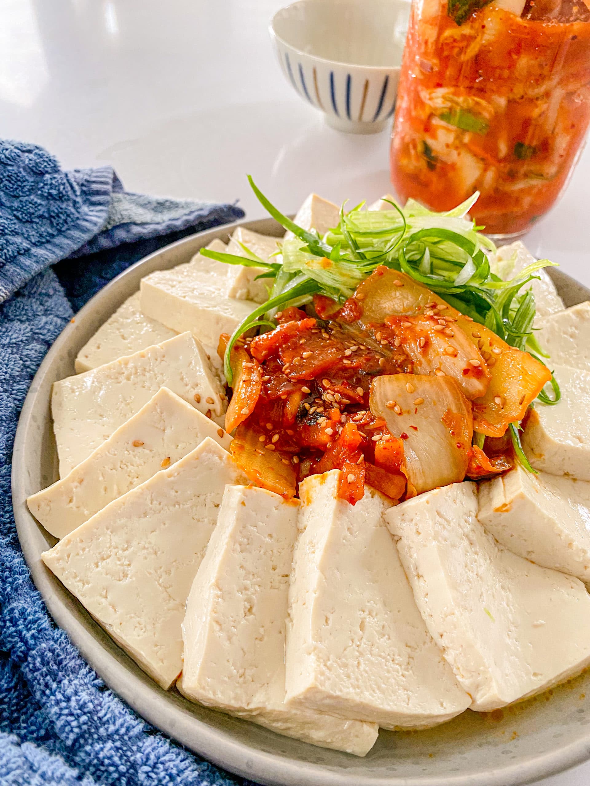 Dubu Kimchi (Stir Fry Kimchi with Pork)
