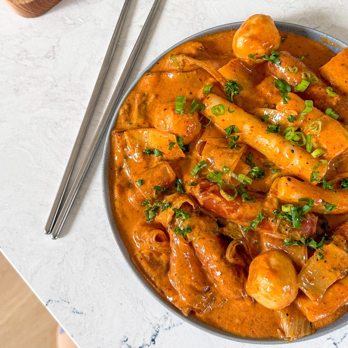 Rose Tteokbokki (with Mala Sauce)