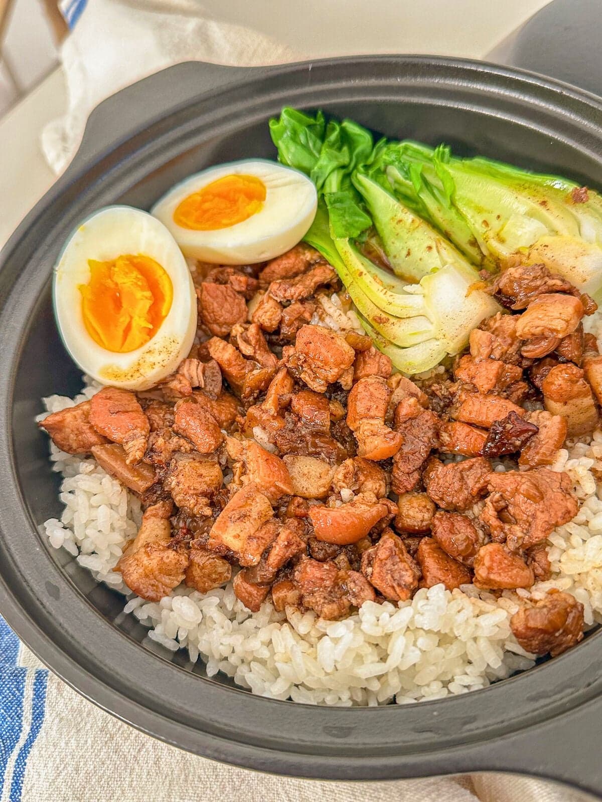 Taiwanese Braised Pork Rice (Lou Fan)