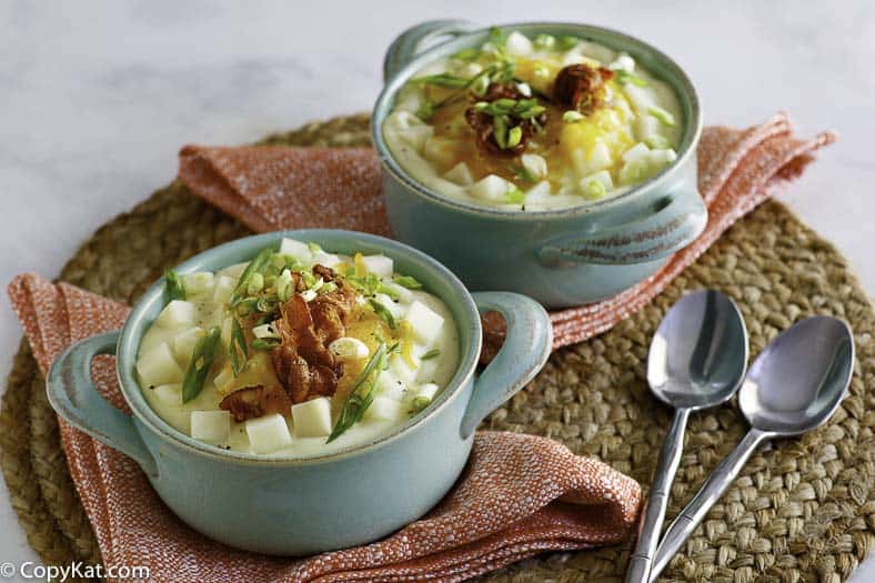Houlihan's Baked Potato Soup Easy Copycat Recipe