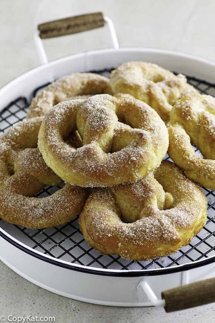 Homemade Auntie Anne's Style Soft Pretzel