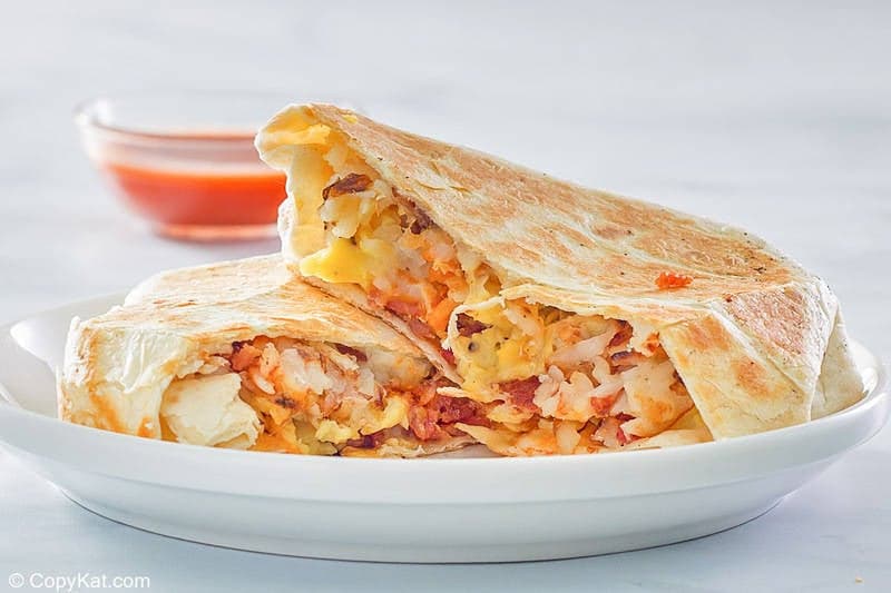 Homemade Taco Bell Breakfast Crunchwrap (Ready in 20 Minutes)