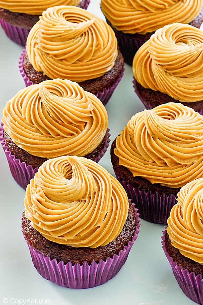 Easy 4-Ingredient Peanut Butter Frosting