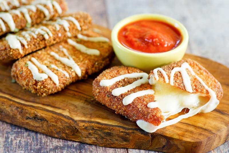 Olive Garden Fried Mozzarella Sticks - Copycat Recipe