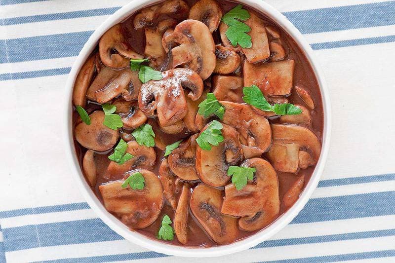 Steak and Ale Sauteed Mushrooms in Rich Burgundy Wine Sauce