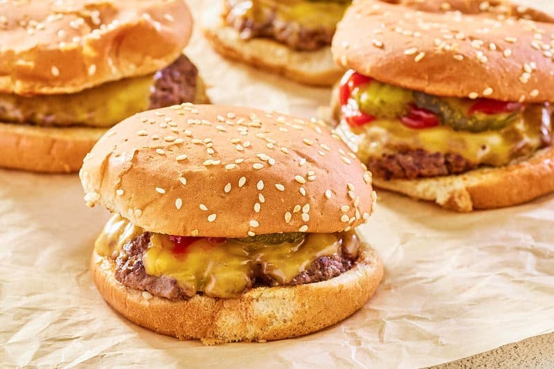 Homemade Burger King Cheeseburger: Classic Flame-Grilled Taste