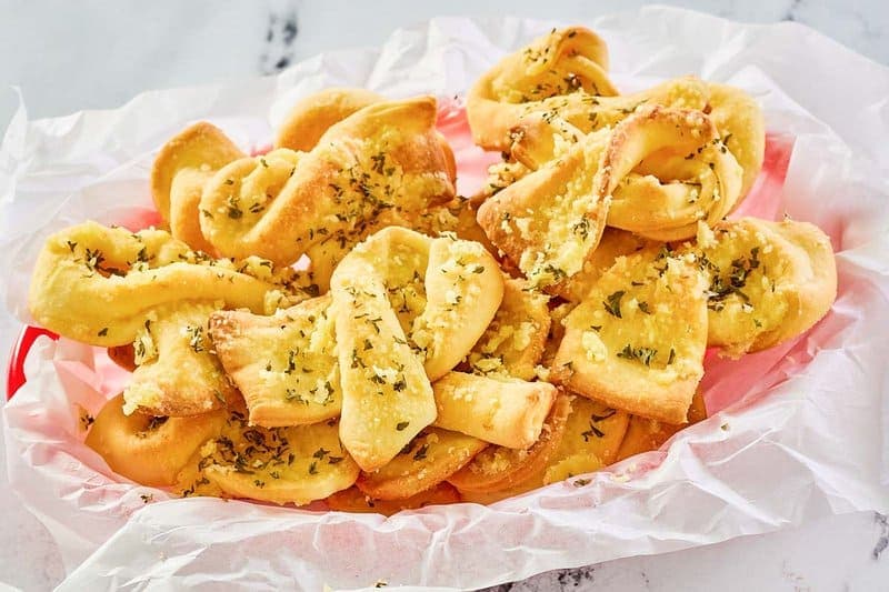Domino's Garlic Bread Twists - Cheesy Parmesan Knots