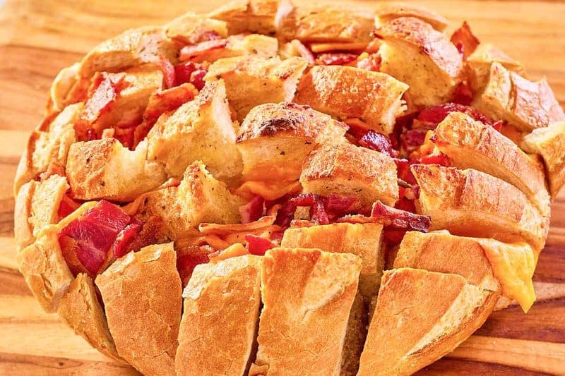 Cheddar Bacon Ranch Cheesy Pull Apart Bread