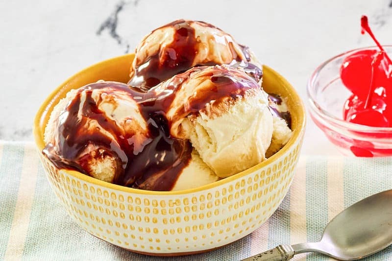 Quick 2-Ingredient Hot Fudge Sauce Recipe