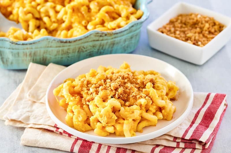 Baked Mac and Cheese With Bread Crumbs