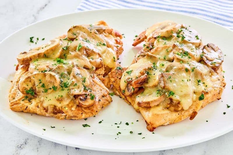 Copycat Texas Roadhouse Smothered Chicken