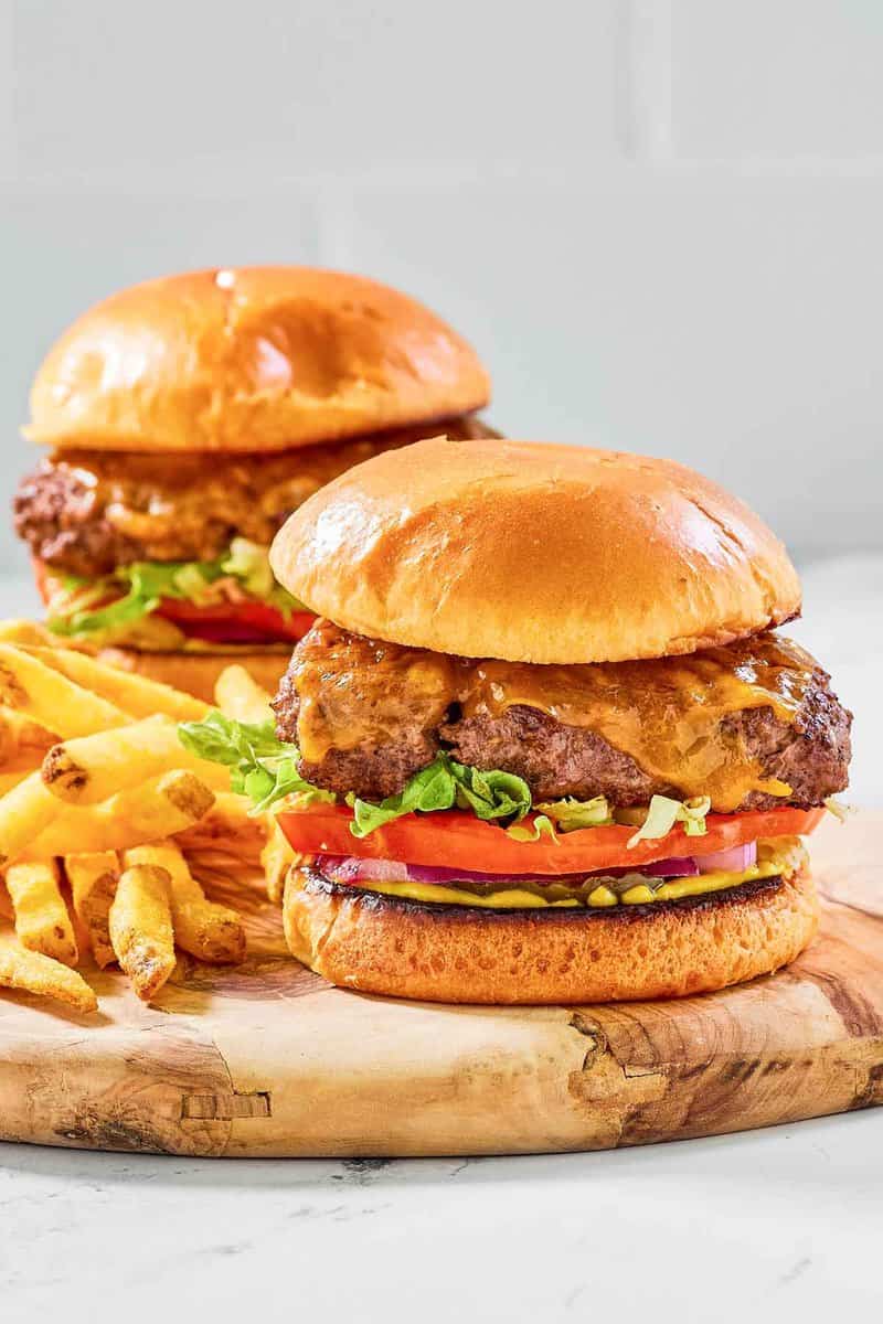 Chili's Oldtimer Burger with Cheese