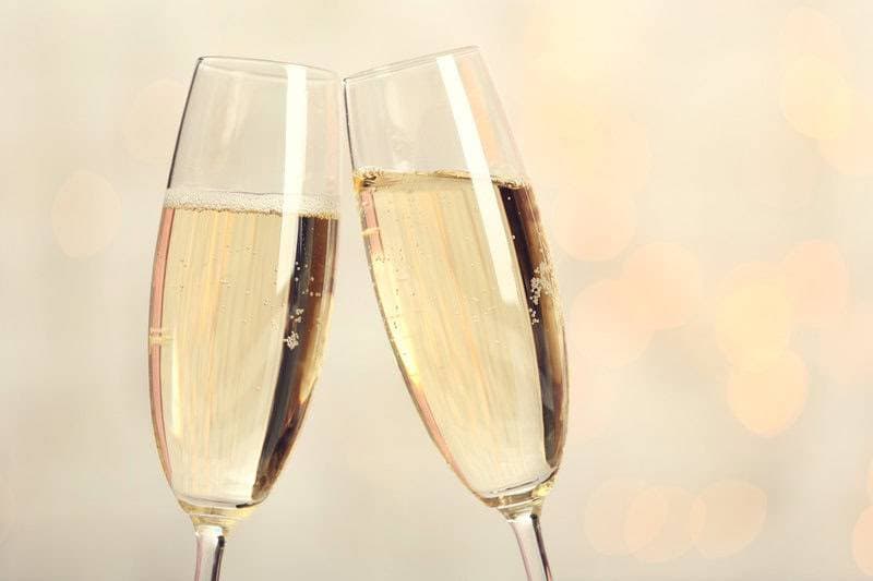 Easy Mock Champagne Recipe - 2 Ingredients