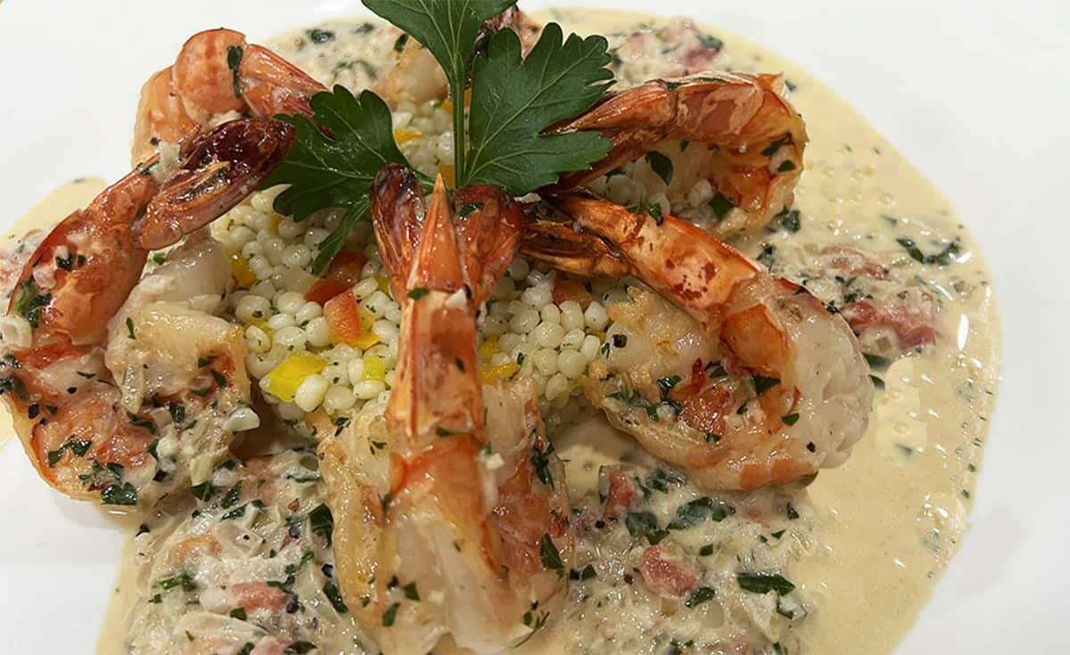 Delicious and Easy Creamy Garlic Shrimp Recipe!