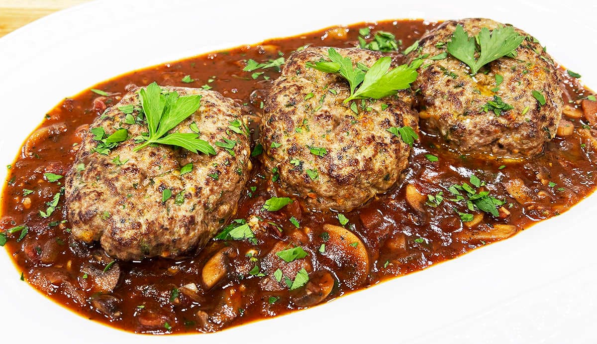 A Mouthwatering Salisbury Steak Recipe The Whole Family Will Love!