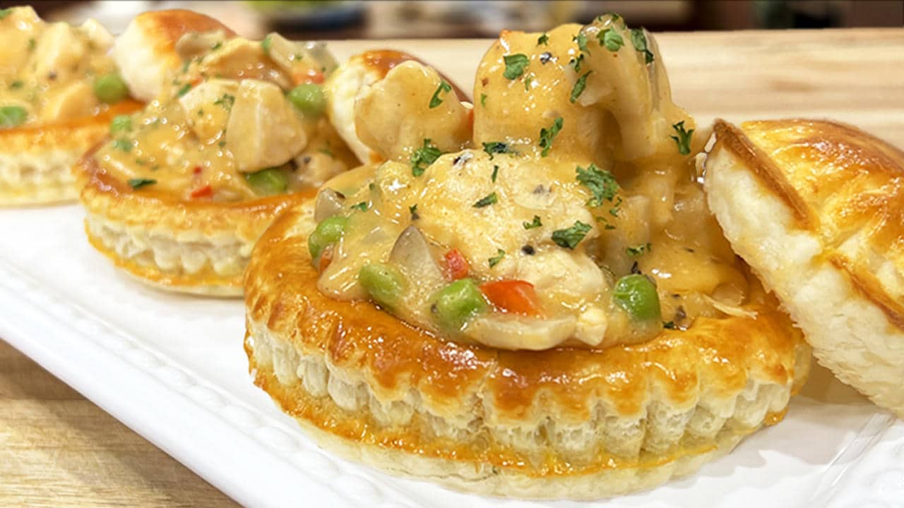 Creamy Chicken a la King Recipe: Rich & Savory