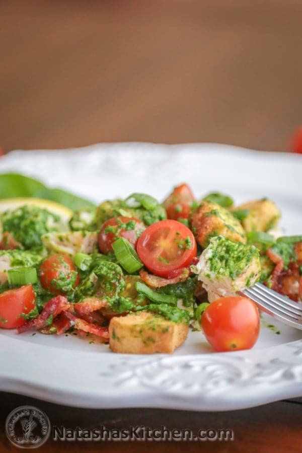 Creamy Spinach Salad with Chicken and Baby Tomatoes