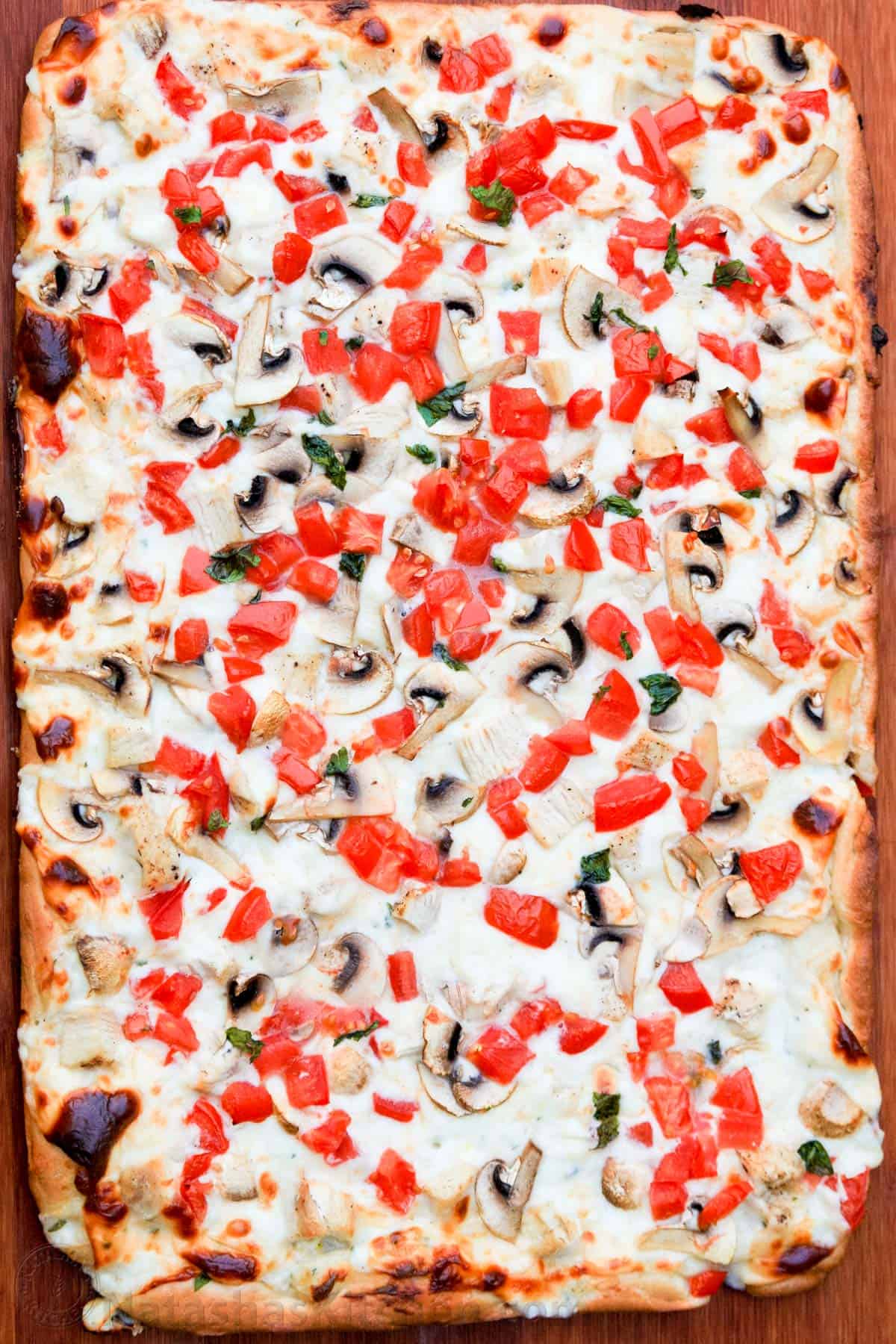 Chicken Pizza with Creamy Garlic Sauce