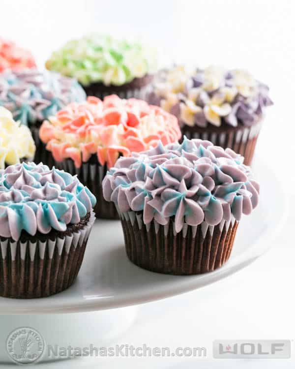 Easy and Delicious Hydrangea Cupcakes