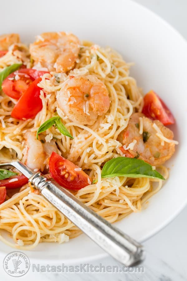Spaghetti with Shrimp in a Creamy Tomato Sauce